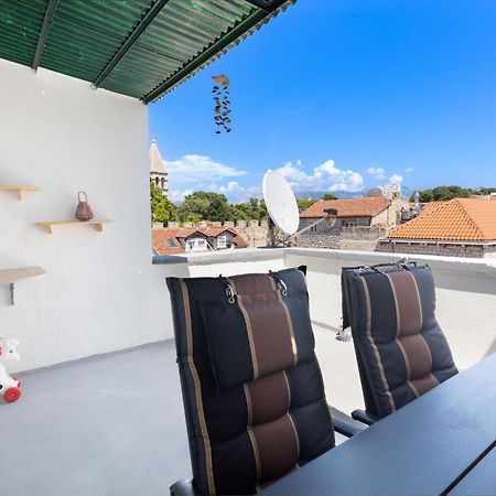 Luxury Dante Apartment With Terrace Split Buitenkant foto