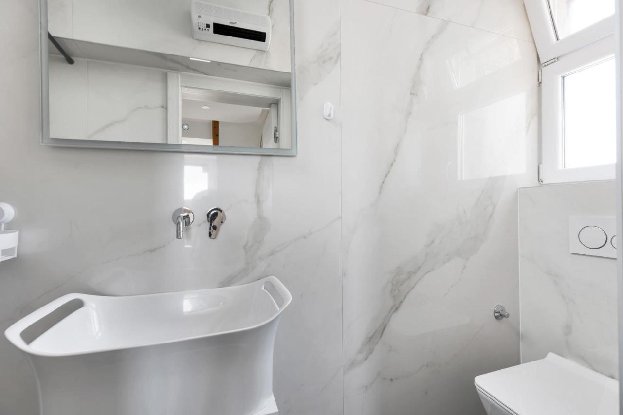Luxury Dante Apartment With Terrace Split Buitenkant foto