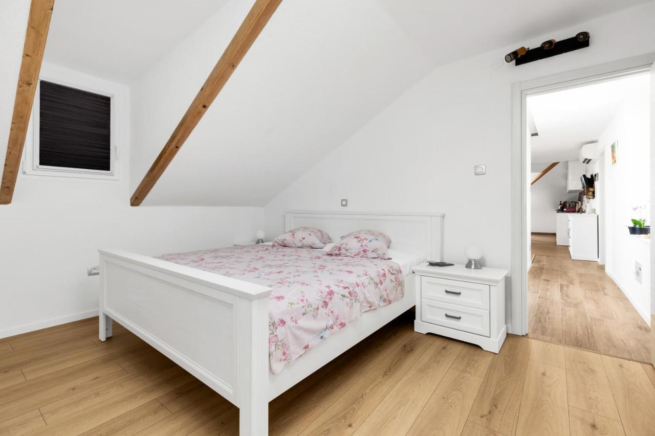 Luxury Dante Apartment With Terrace Split Buitenkant foto