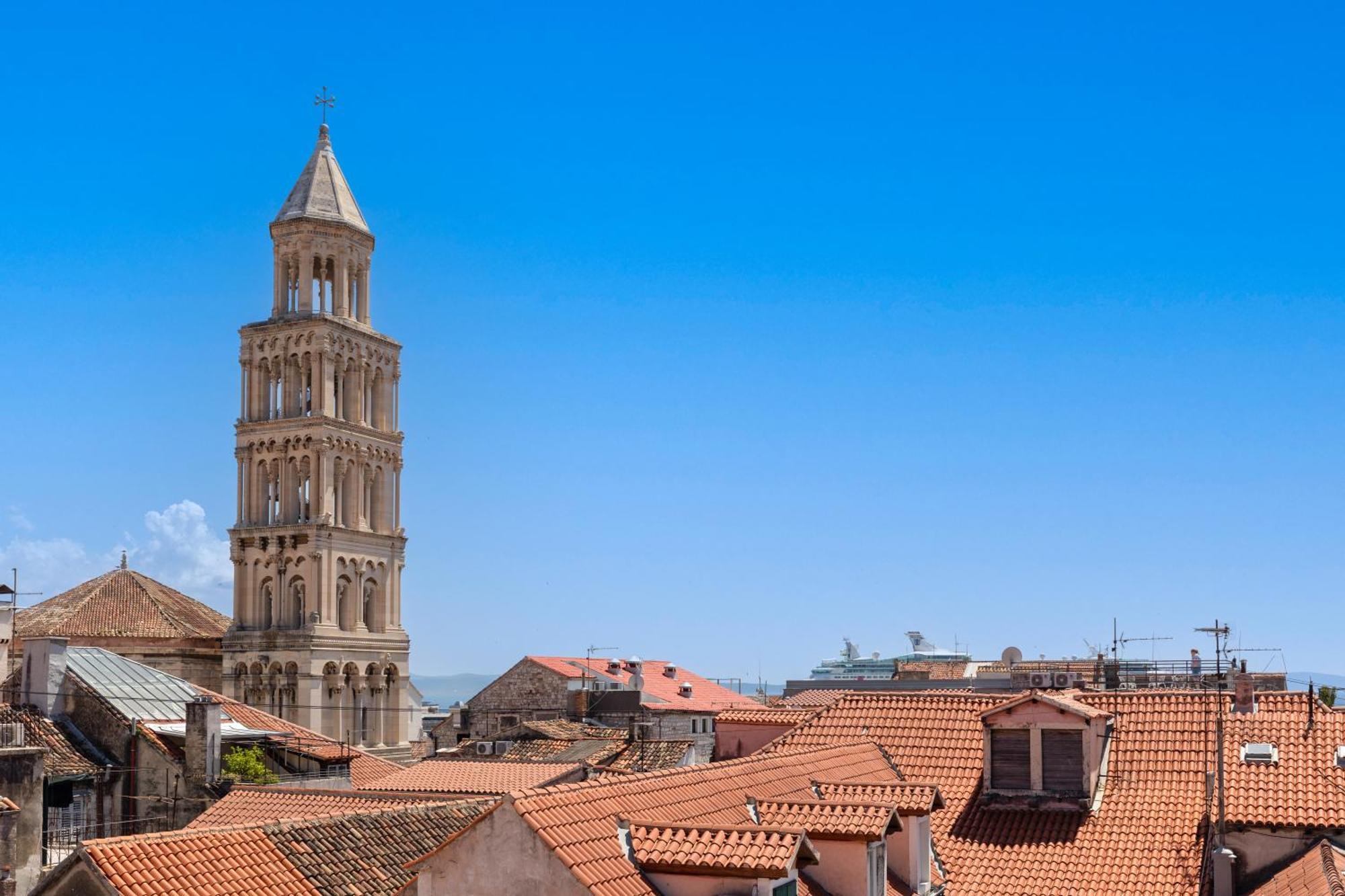 Luxury Dante Apartment With Terrace Split Buitenkant foto
